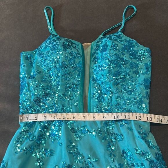 Women’s Blue Mermaid Fit Prom Party Dress Sparkly Sequins Leg Slit Size 2 NEW - Picture 8 of 11